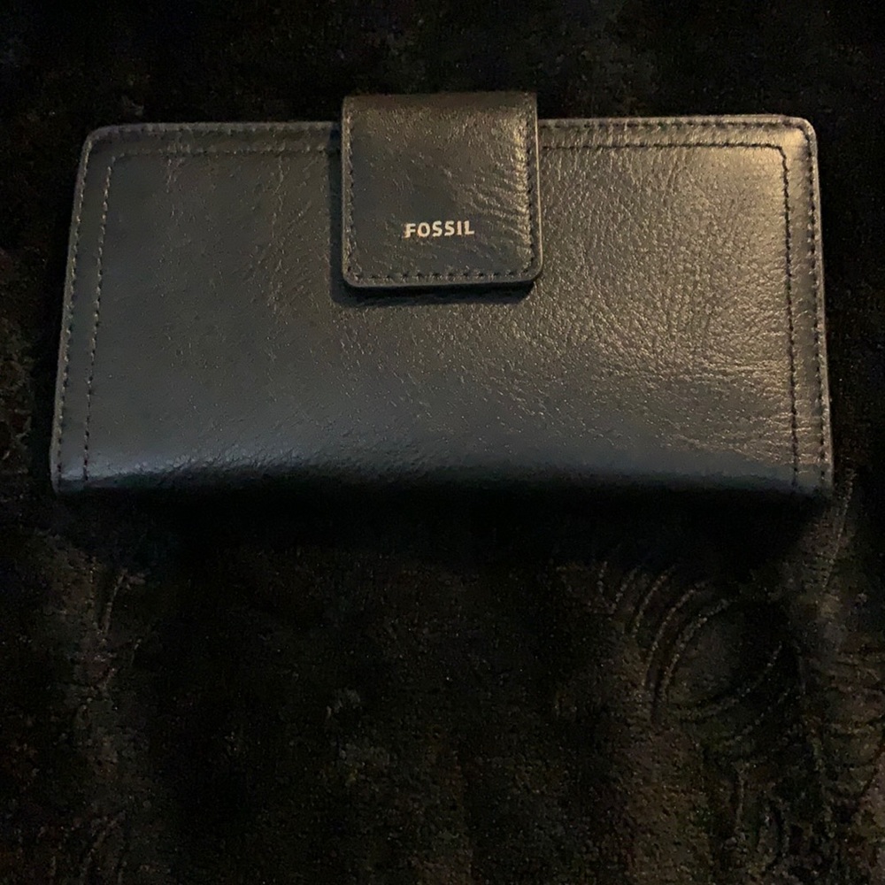 New Fossil Wallet. NWOT